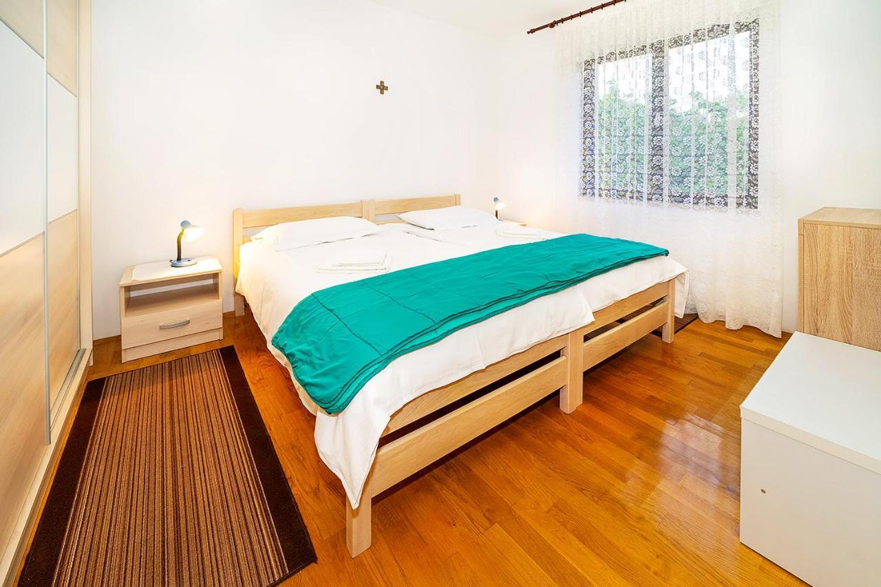 Apartments Jurina Đảo Krk Ngoại thất bức ảnh