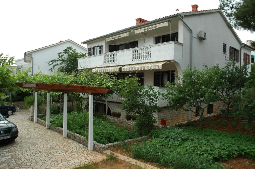 Apartments Jurina Đảo Krk Ngoại thất bức ảnh